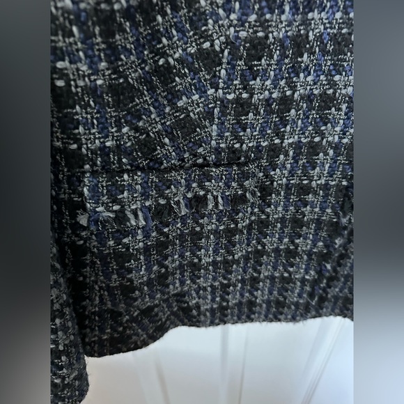 Blue and black woven blazer - Picture 4 of 6